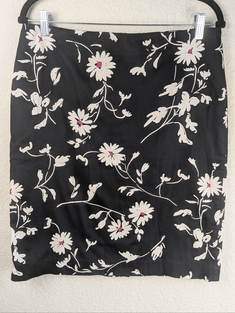Talbots Cotton Blend Pencil Skirt 12P Black White Floral Zip Up Lined Office